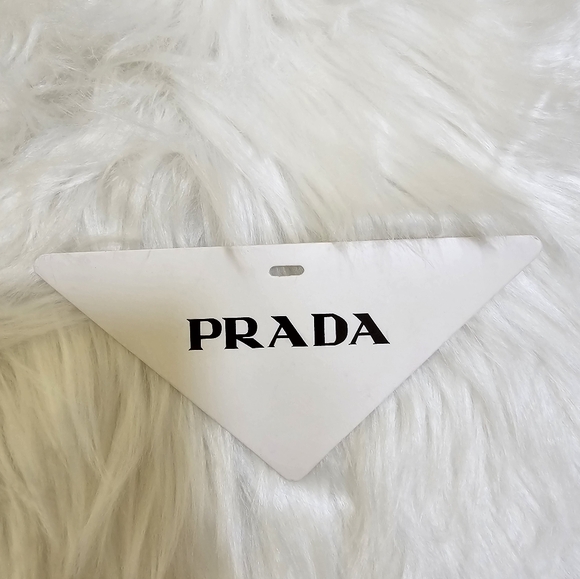 Prada Dubai de Catwalk gift box - Picture 8 of 10